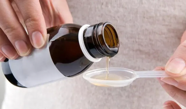 'Öksürük şurubu' faciası: 11 çocuğun ölümünde doktor gözaltında!