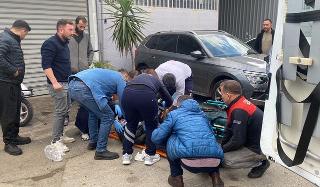 Kontrolden çıkan motosiklet devrildi: Sürücü hastanelik!