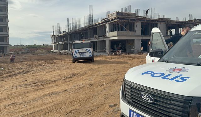 Efeler'de inşaattan düşen işçi yaralandı