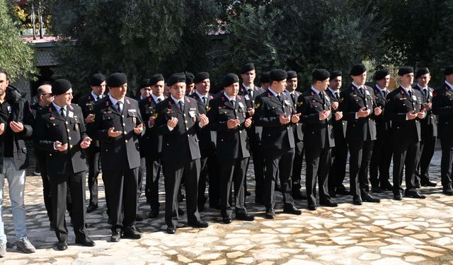 Kalp krizinden ölen Astsubay memleketi Manisa'da toprağa verildi