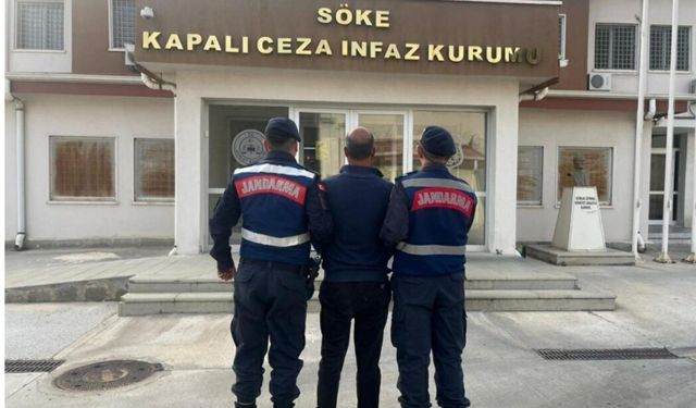 25 yılla aranıyordu... Saklandığı evde yakalandı!