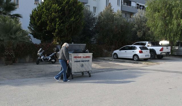 Kuşadası'nda 'çöp çıkarma' saatlerine denetim