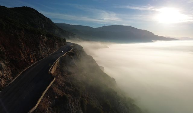 Muğla'da sisli sabah büyüledi: Eşsiz manzara!