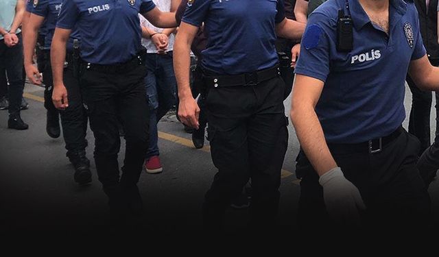 İzmir'de FETÖ yapılanmasına darbe... Çok sayıda tutuklama!