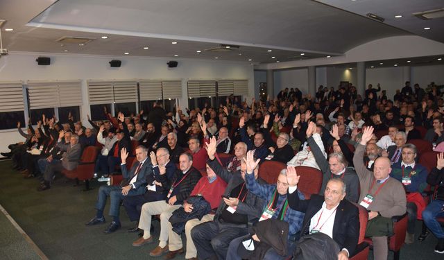 Karşıyaka'da tüzük yine değişiyor