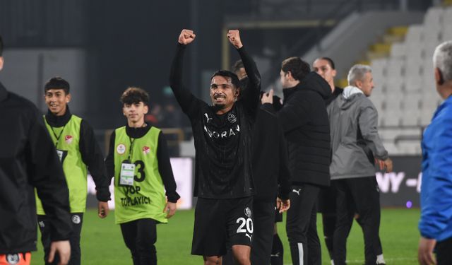 Manisa FK evinde nefes aldı: Hedef kümede kalma!