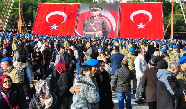 Manisa'da 3 bin 559 er ant içip, komando beresini taktı