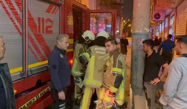 Eşiyle tartıştı, evini ateşe verdi!