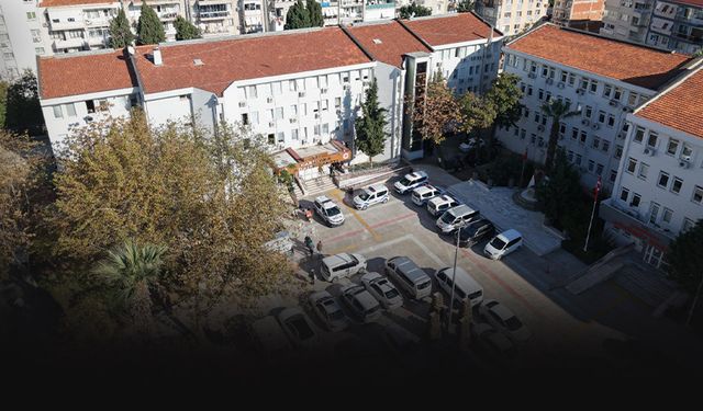 Başkan Ünsal’dan müjde! Karşıyaka Adliyesi taşınmıyor