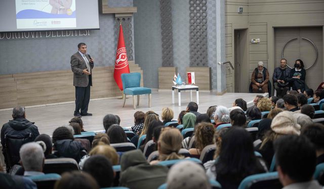 Bornova’da Prof. Dr. Üstün Dökmen ile ilham veren buluşma