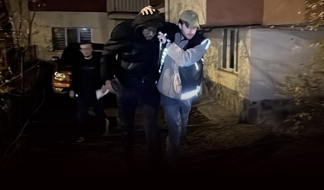 Evinde uyuşturucu satarken yakalandı: Afrikalı torbacı tutuklandı