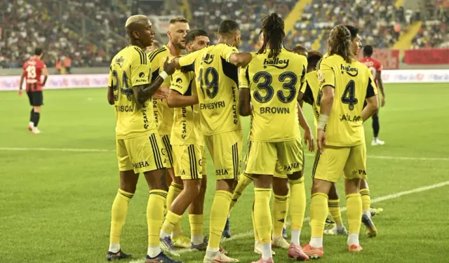 Fenerbahçeli yıldız takımdan ayrılıyor: "Baskıdan bunaldı"