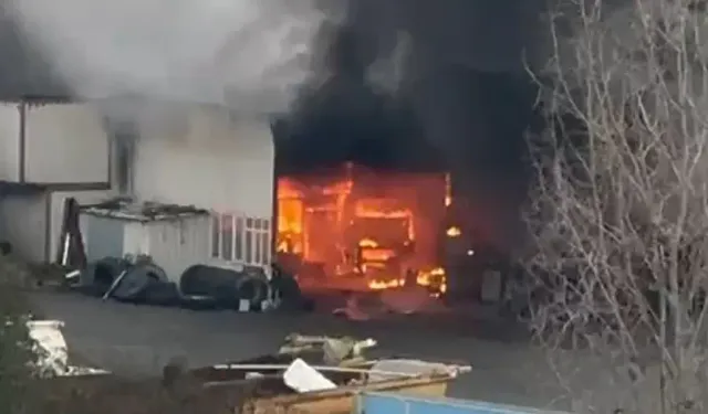 İstanbul'da TIR tamirhanesinde yangın