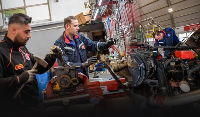 İzmir İtfaiyesinin destek üssü: Her araç bu atölyeden geçiyor