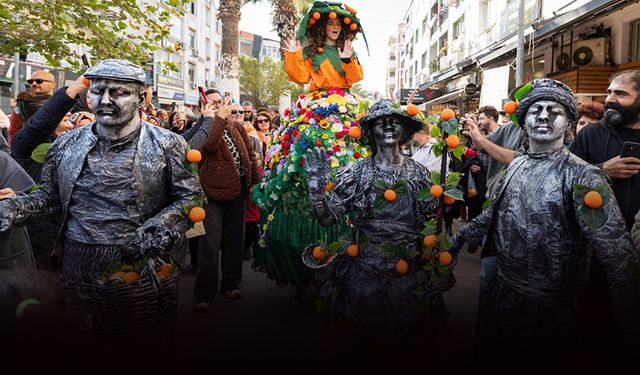 İzmir'in turuncu festivali üreticinin yüzünü güldürdü!