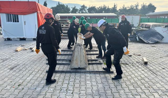 Karabağlar’da afetlere hazırlık hamlesi: KAR-KUT göreve başladı