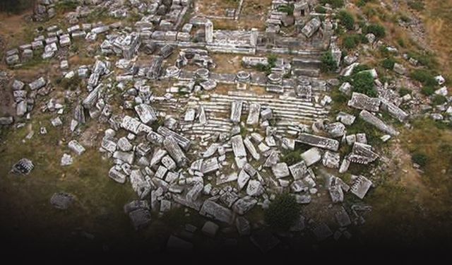 Efes’te heyecan yaratan keşif: 2 bin yıllık tütsü kabı gün yüzüne çıktı!