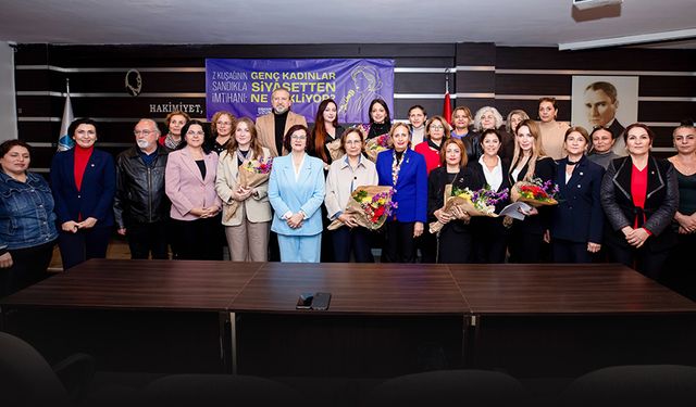 Narlıdere’de anlamlı panel: "Kadın olmadan devrim olmaz"
