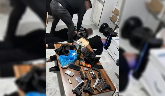 Rezidanstaki daireye 'zehir' baskını: 2 şüpheli tutuklandı!