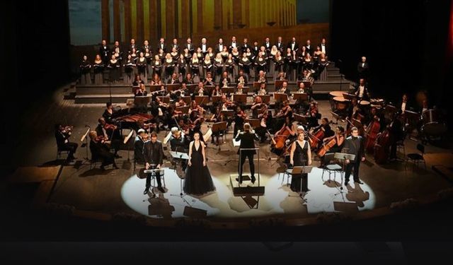 Kültür-sanat rüzgarı İzmir’i sarıyor