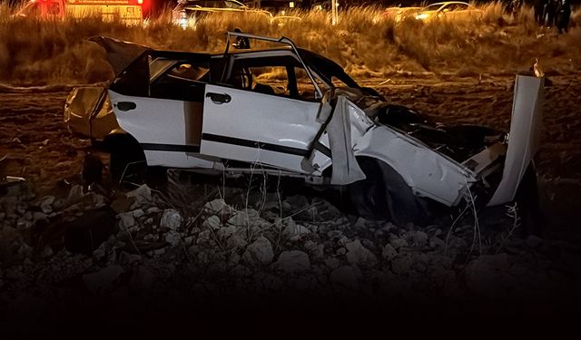 Takla atıp, tarlaya uçtu: Hurdaya dönen araçtan yaralı çıktı!