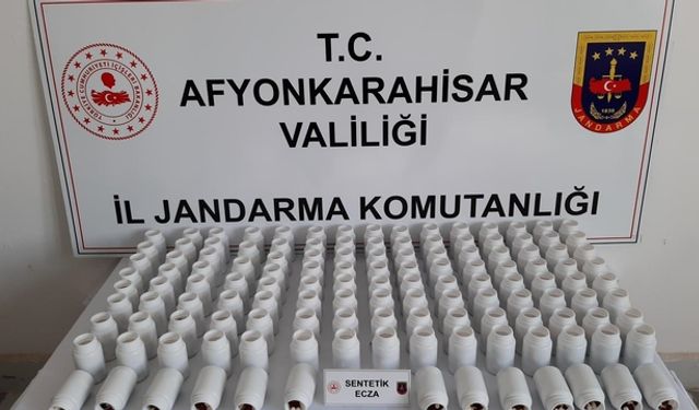 Afyonkarahisar'da zehir baskını: 3 bin 304 sentetik hap ele geçirildi!