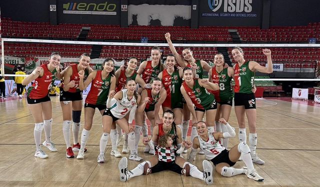 Karşıyaka filede Fenerbahçe'ye konuk