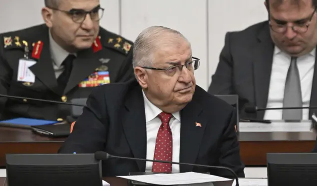 Bakan Güler'den PKK/YPG'ye sert uyarı