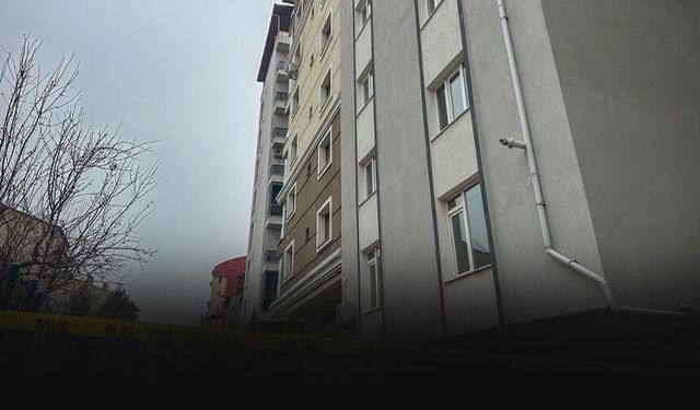 Dengesini kaybetti canından oldu... 8 katlı binanın çatısından düştü!