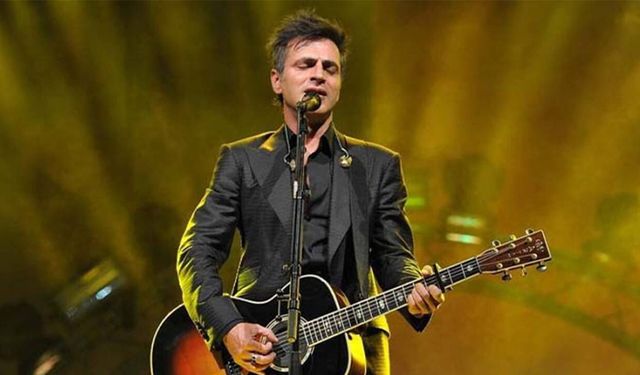 Ünlü şarkıcı Teoman'ın CV'si sahte çıktı!