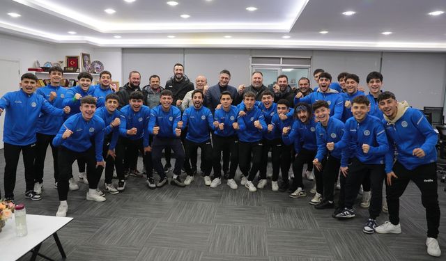 Aliağa Helvacı Spor U-18 Türkiye şampiyonluğuna göz dikti
