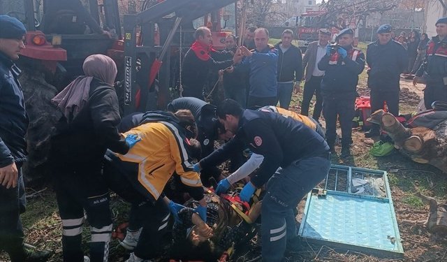 Denizli'de su kuyusuna düşen kişi kurtarıldı