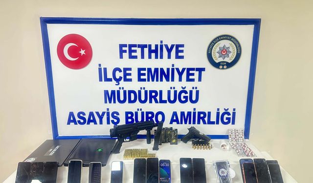 Fethiye'de 2 villaya zehir baskını: 12 gözaltı