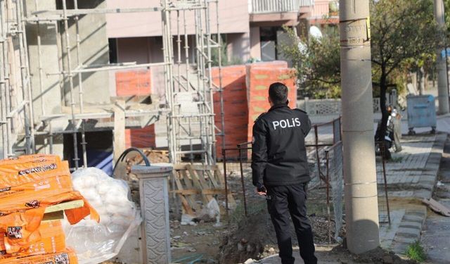 Denizli'de inşaattan düşen işçi hayatını kaybetti