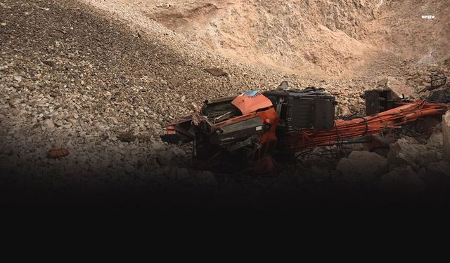 Daha 19 yaşındaydı... Devrilen iş makinesinin operatörü öldü!