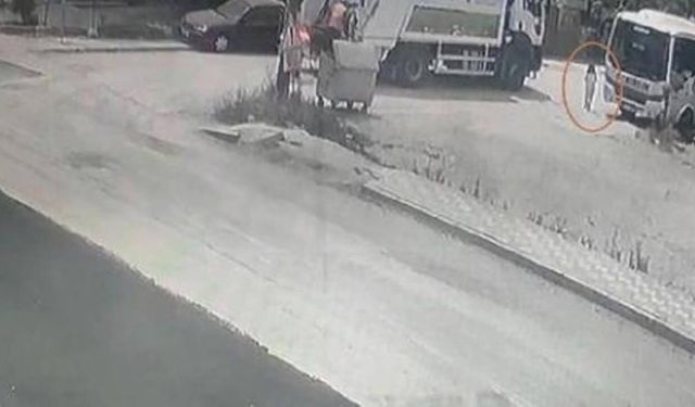 Çöp kamyonetinin altında kalan çocuk hayatını kaybetti!
