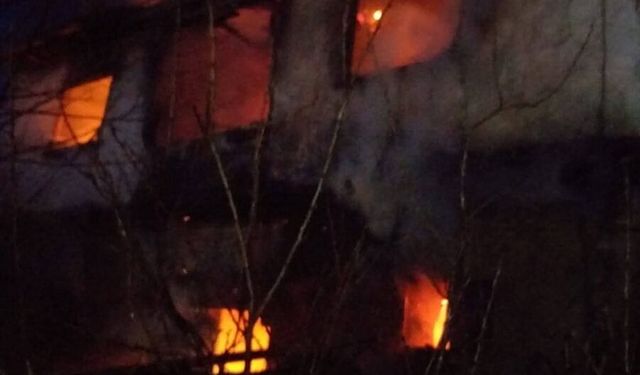 Afyonkarahisar'da evde çıkan yangın söndürüldü