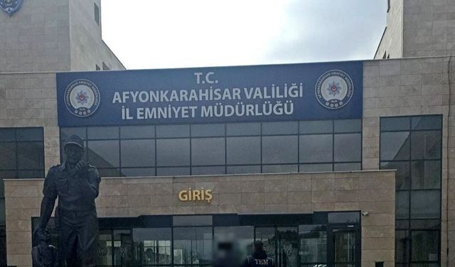 Afyonkarahisar'da FETÖ'den aranan şahıs polis takibiyle yakalandı