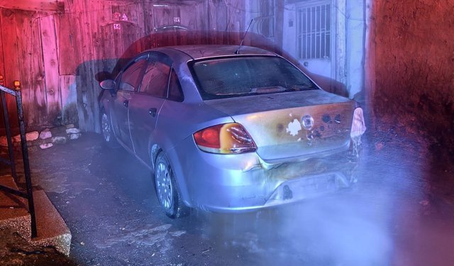 Hafif ticari aracı kundaklayan şüpheli tutuklandı