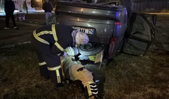 Kütahya'da takla atan otomobilin sürücüsü yaralandı
