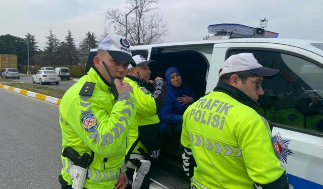 Otomobilin çarptığı kamyonetin sürücüsü öldü