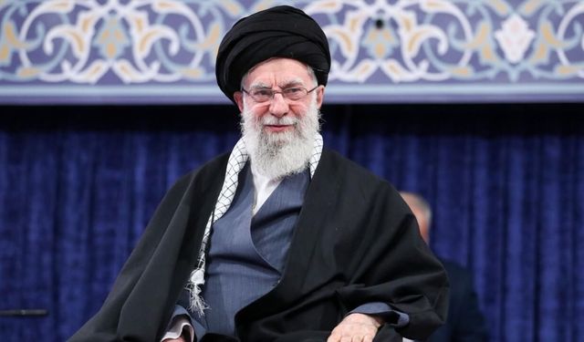 İran devlet medyası: Hamaney öldürüldü