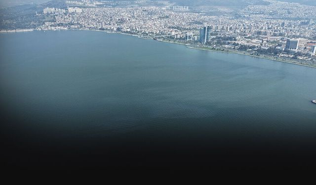 İzmir Körfezi’nde kirlilik alarmı: Aynı noktada 8’inci vaka!