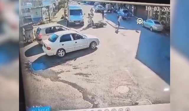 Polisin 'dur' ihtarına uymayıp kaçmaya çalıştılar: O anlar kamerada!