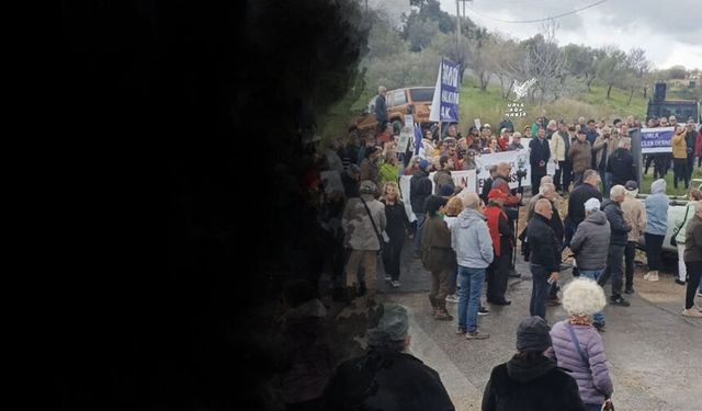 Urla'da otoyol isyanı: Yolu kapattılar!