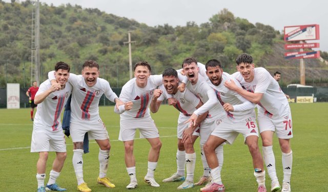 Altınordu kritik derbide Bucaspor'la oynuyor