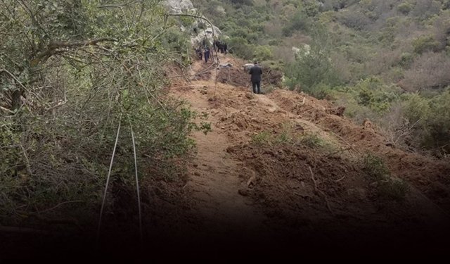 Manisa'da kahreden son: Tamir için çıktığı elektrik direği devrildi!