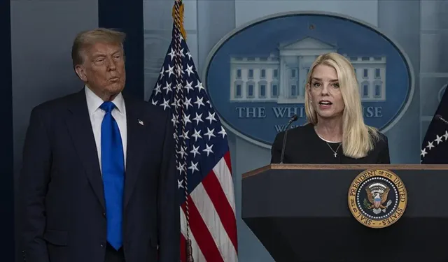Trump duyurdu: Adalet Bakanı Bondi görevden alındı
