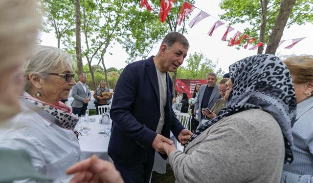 Başkan Tugay şehit anneleri ile buluştu... “Size hizmet bizim için onur”