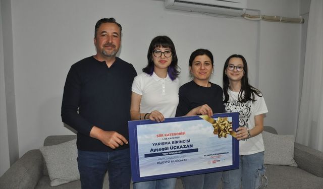 Manisalı lise öğrencisi şiiriyle Türkiye birincisi oldu